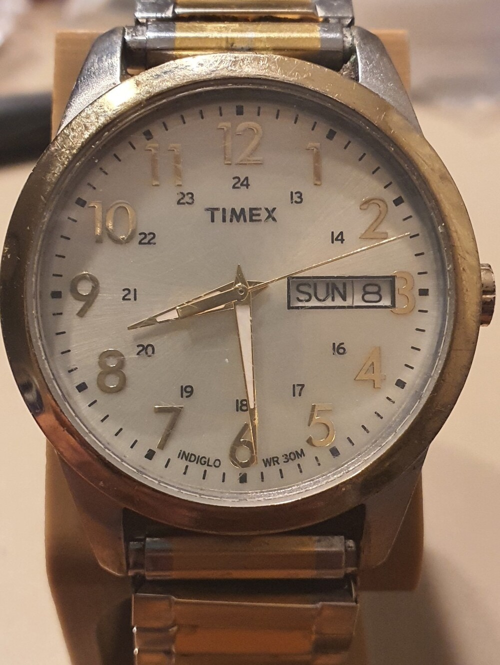 10/$20 Timex Indiglo Silver/Goldtone Stainless Steel Men's Watch w/Day-Date